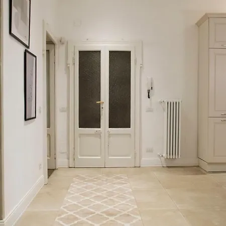 Апартаменты Joivy Splendid 3br With Parking And Terrace In Lake Como