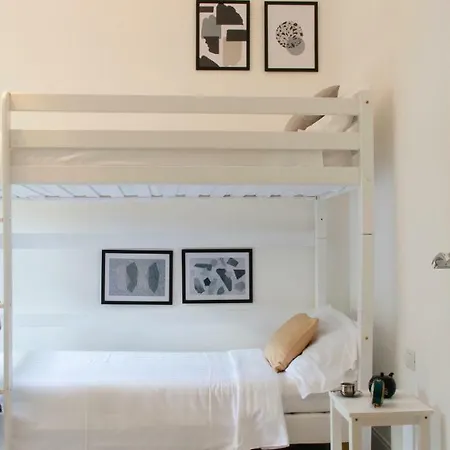 Apartment Joivy Splendid 3br With Parking And Terrace In