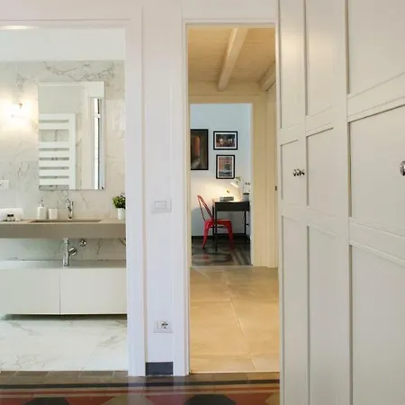 Joivy Splendid 3br With Parking And Terrace In Apartment